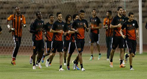 الشباب يواصل استعداده للاتحاد آسيوياً بمشاركة السليطين